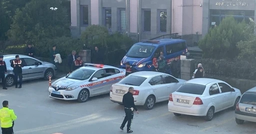 Tartıştığı kardeşini beylik tabancasıyla vuran emekli polis tutuklandı
