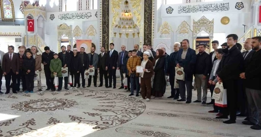 Tavşanlı’da ezanı en güzel okuyanlar ödüllendirildi
