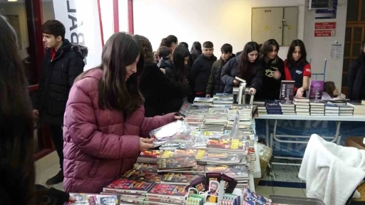 Tavşanlı Kültür Sarayı’nda kitap fuarı açıldı
