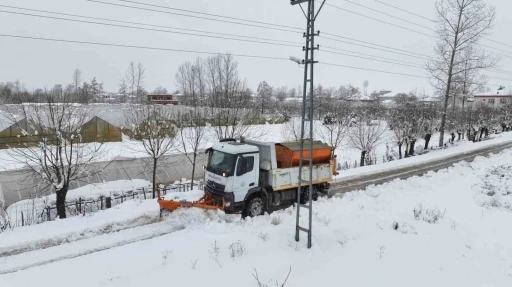 Terme’de karla mücadele sürüyor
