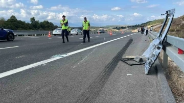 Tırla çarpışan aracın kapısı koptu: Yolcu yola düştü
