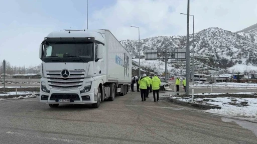 Tokat’ta ölümlü kazaya karışan tır sürücüsü tutuklandı
