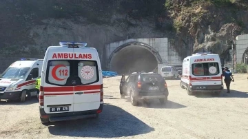 Trabzon’da tünel inşaatında iskele çöktü: 5 işçi yaralandı
