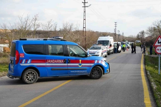 Traktörün altında kalan çiftçi hayatını kaybetti
