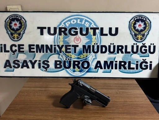 Turgutlu’da 2 kişiyi yaralayan şahıs tutuklandı
