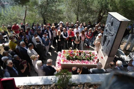 Türk Halk Müziği Sanatçısı Ali Ekber Çiçek ölümünün 19. yılında anıldı
