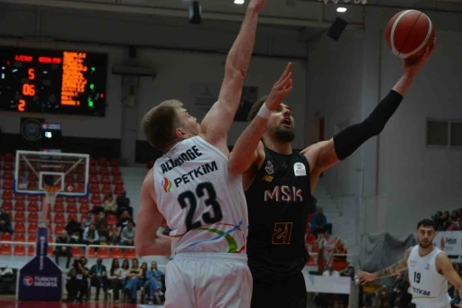 Türkiye Sigorta Basketbol Süper Ligi: Aliağa Petkimspor: 77 - Mersin Spor: 85
