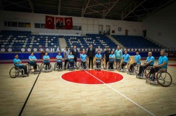 Vali Çelik’ten engelli sporculara sandalye desteği
