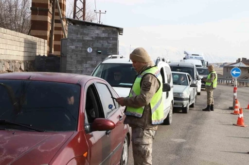 Van’da kesinleşmiş cezası olan 3 kişi yakalandı
