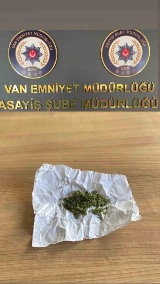 Van’da ‘torbacı’ operasyonu
