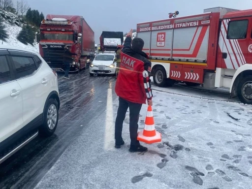 Van kurtarma ekibi, Bolu Tüneli’ndeki kazaya müdahale etti
