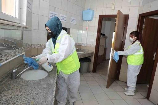 Velilerden okul temizliği için başkan Yalçın’a teşekkür
