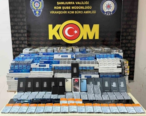 Viranşehir’de 85 kaçak cep telefonu ile 5 bin paket sigara ele geçirildi
