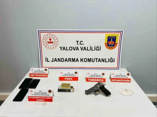 Yalova’da uyuşturucu operasyonu: 3 gözaltı
