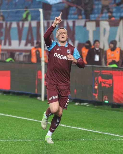 Ziraat Türkiye Kupası: Trabzonspor: 3 - Çaykur Rizespor: 0 (İlk yarı)
