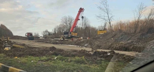 Zonguldak-Ereğli yolunda heyelan sonrası çalışmalar sürüyor
