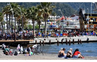 Marmaris cıvıl cıvıl